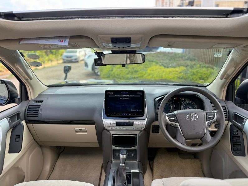 
								Toyota Land Cruiser Prado full									