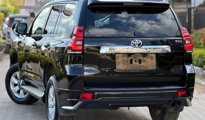 
								Toyota Land Cruiser Prado full									