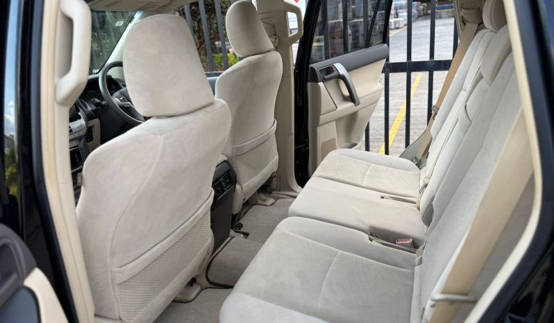 
								Toyota Land Cruiser Prado full									