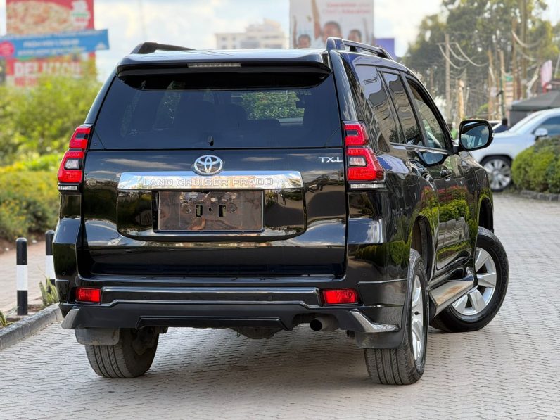 
								Toyota Land Cruiser Prado full									