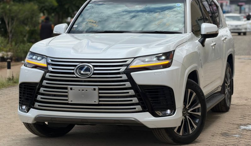 
								Lexus LX600 full									