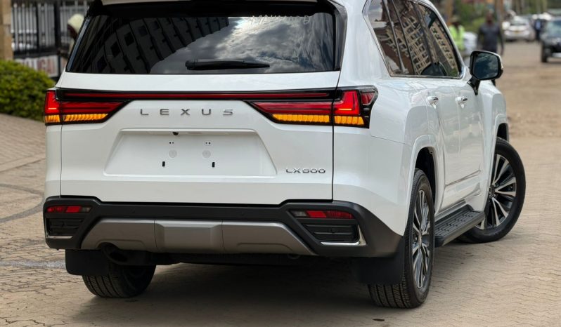 
								Lexus LX600 full									