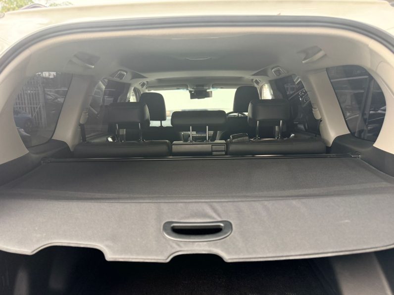 
								Toyota Land Cruiser Prado TXL full									