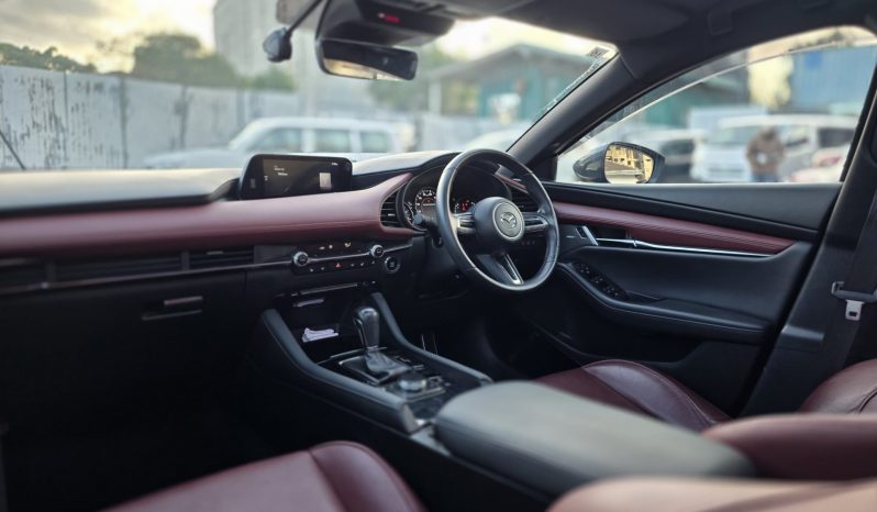 
								Mazda 3 full									