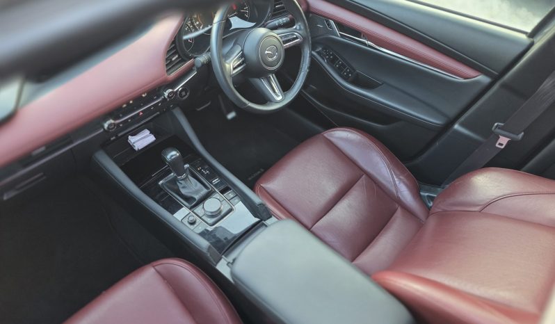 
								Mazda 3 full									