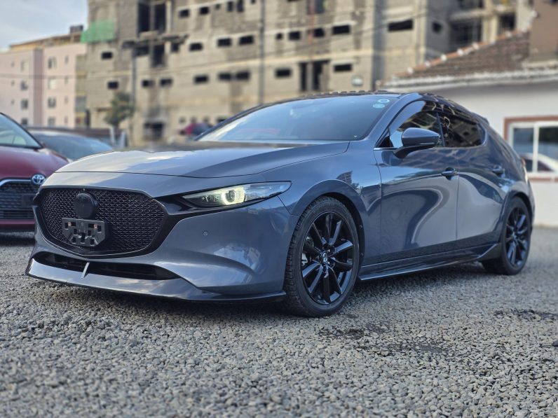 
								Mazda 3 full									