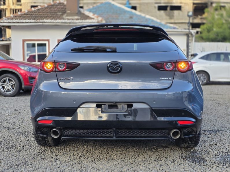 
								Mazda 3 full									