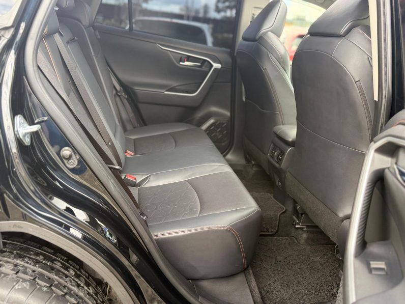 
								Toyota Rav4 adventure full									