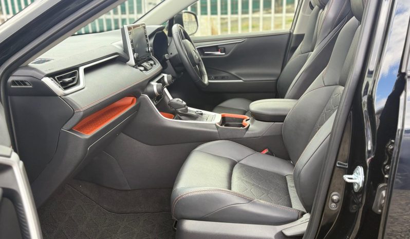 
								Toyota Rav4 adventure full									