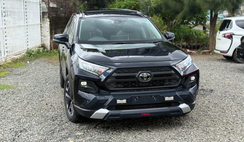 
								Toyota Rav4 adventure full									