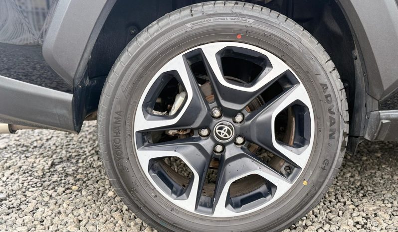 
								Toyota Rav4 adventure full									