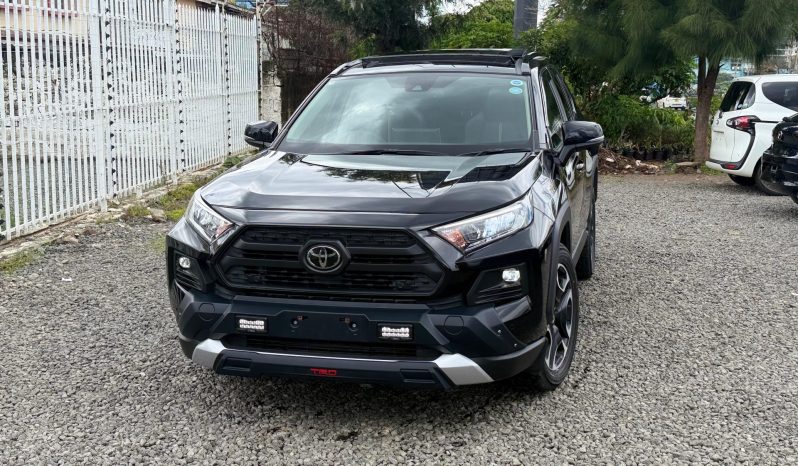 
								Toyota Rav4 adventure full									