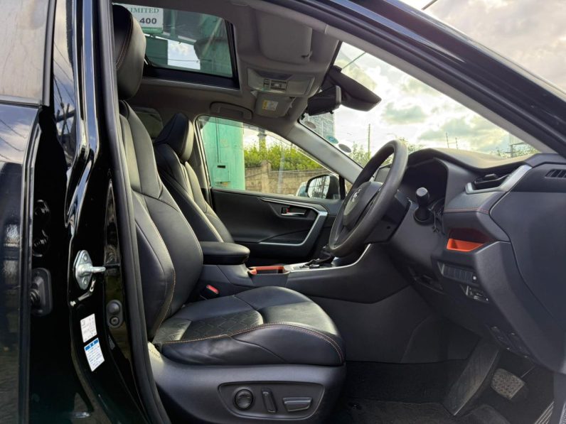 
								Toyota Rav4 adventure full									