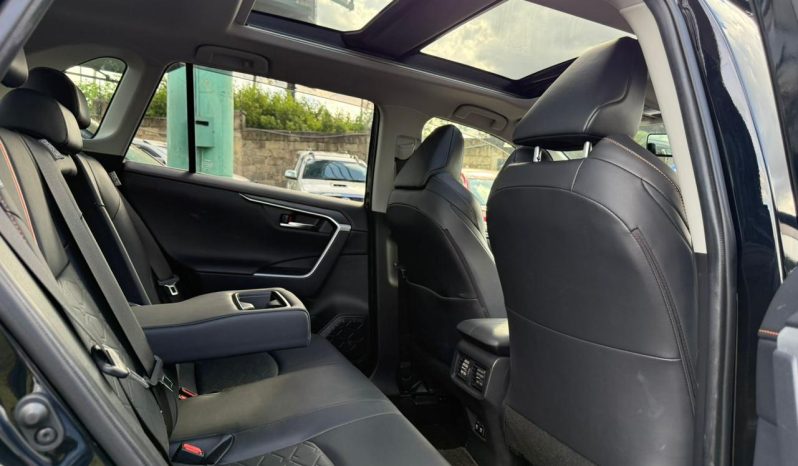 
								Toyota Rav4 adventure full									