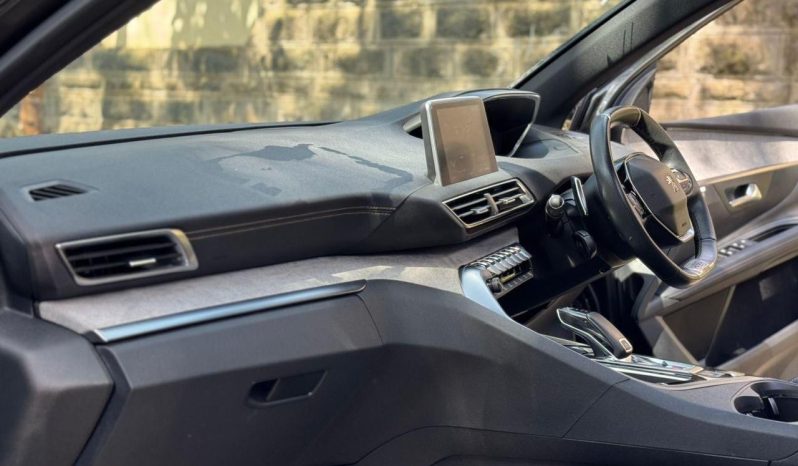 
								Peugeot 3008 GT-LINE full									