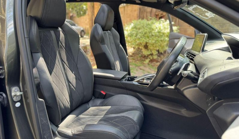 
								Peugeot 3008 GT-LINE full									