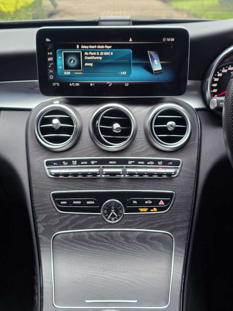 
								Mercedes-Benz C200 full									