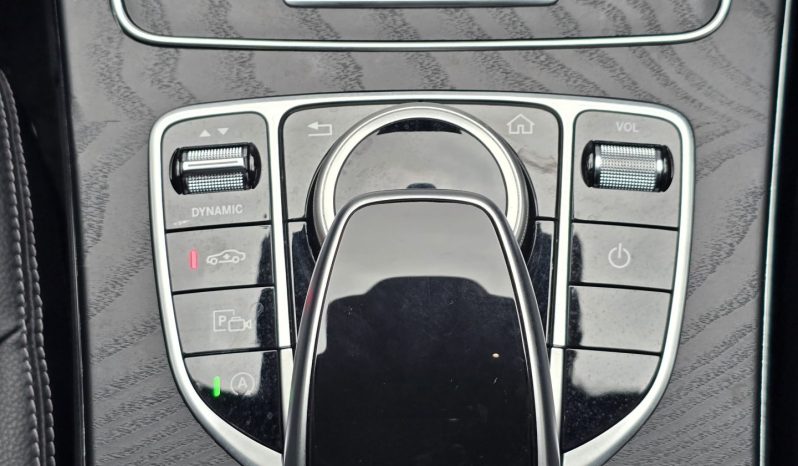 
								Mercedes-Benz C200 full									