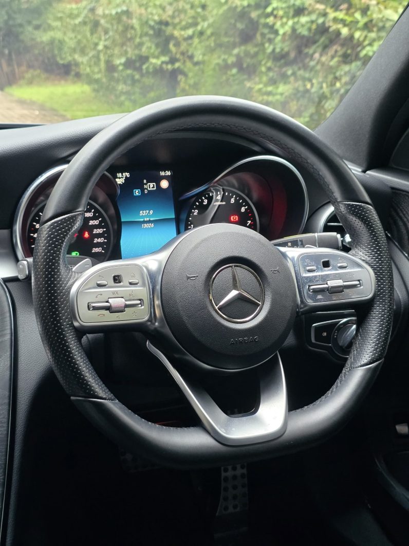 
								Mercedes-Benz C200 full									
