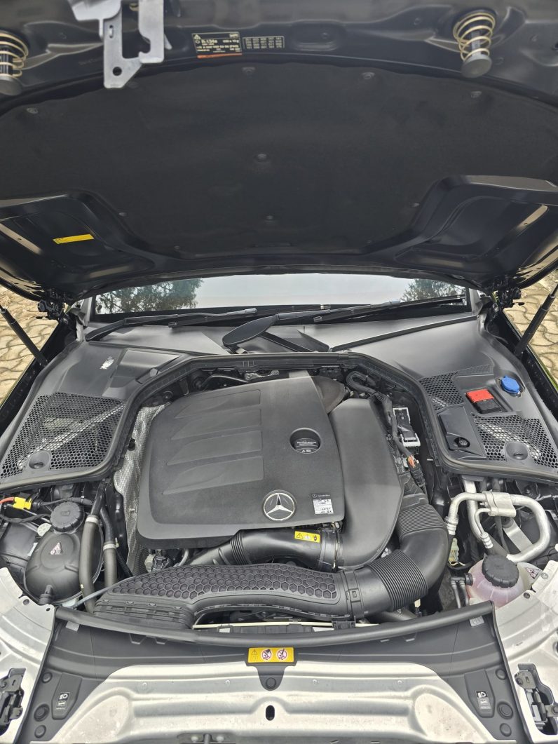 
								Mercedes-Benz C200 full									