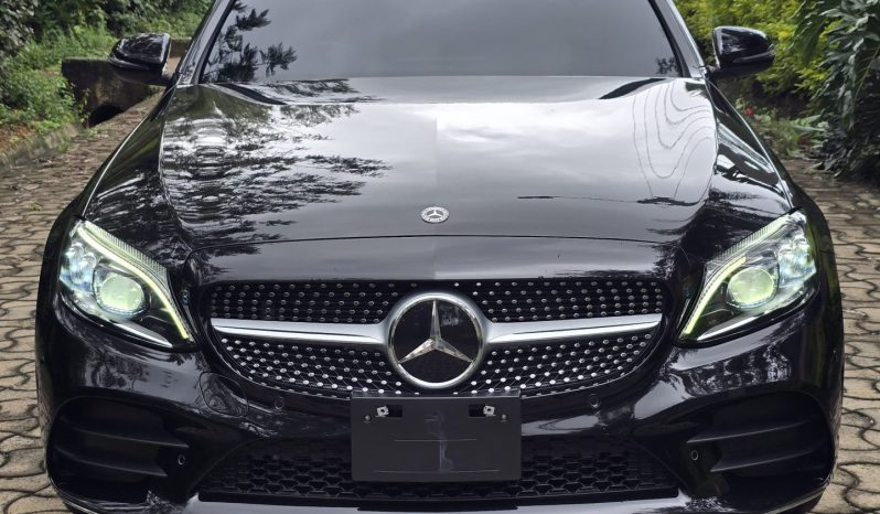 
								Mercedes-Benz C200 full									