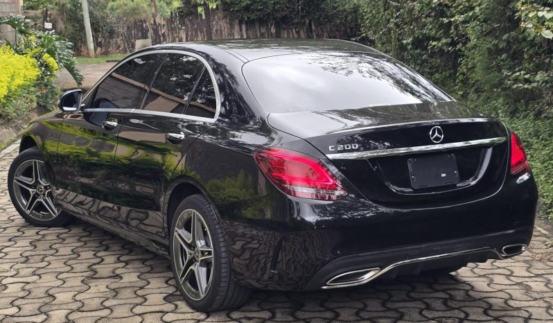 
								Mercedes-Benz C200 full									