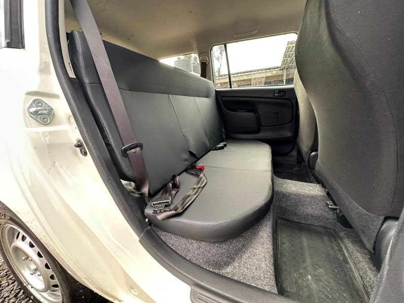 
								Toyota probox full									