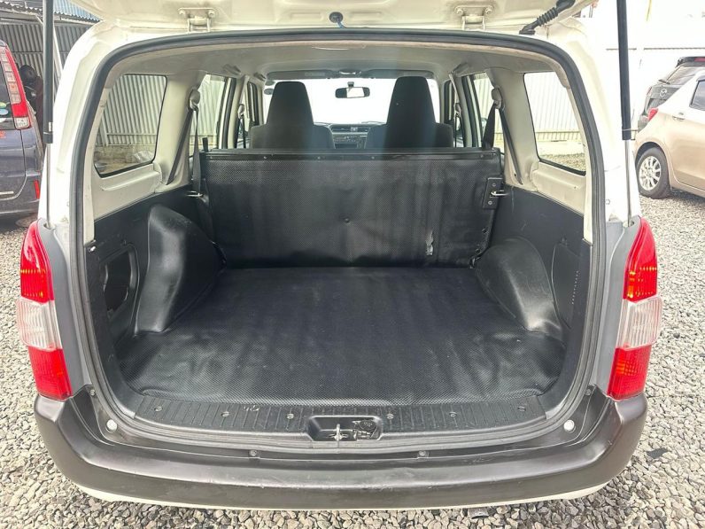 
								Toyota probox full									