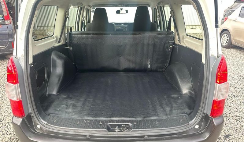 
								Toyota probox full									