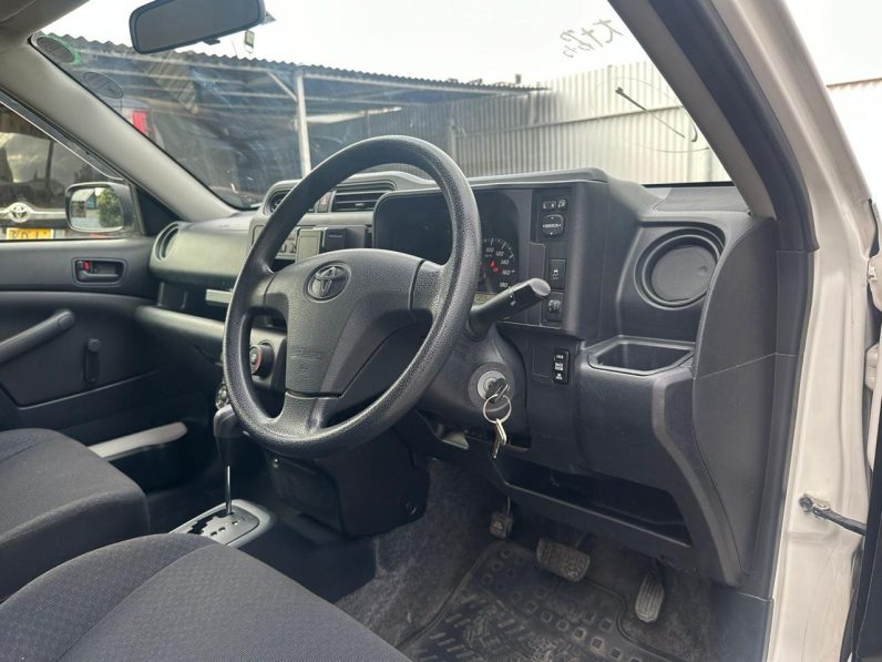 
								Toyota probox full									