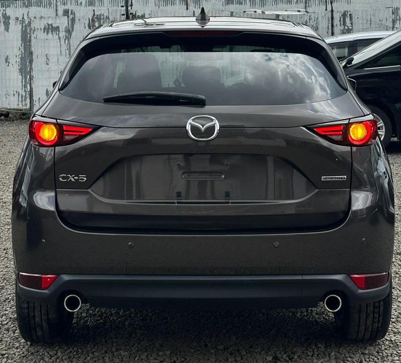 
								Mazda CX-5 full									