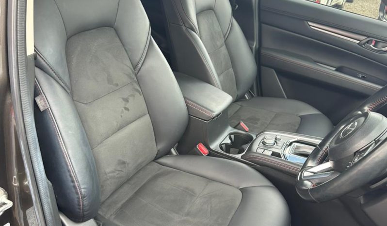 
								Mazda CX-5 full									