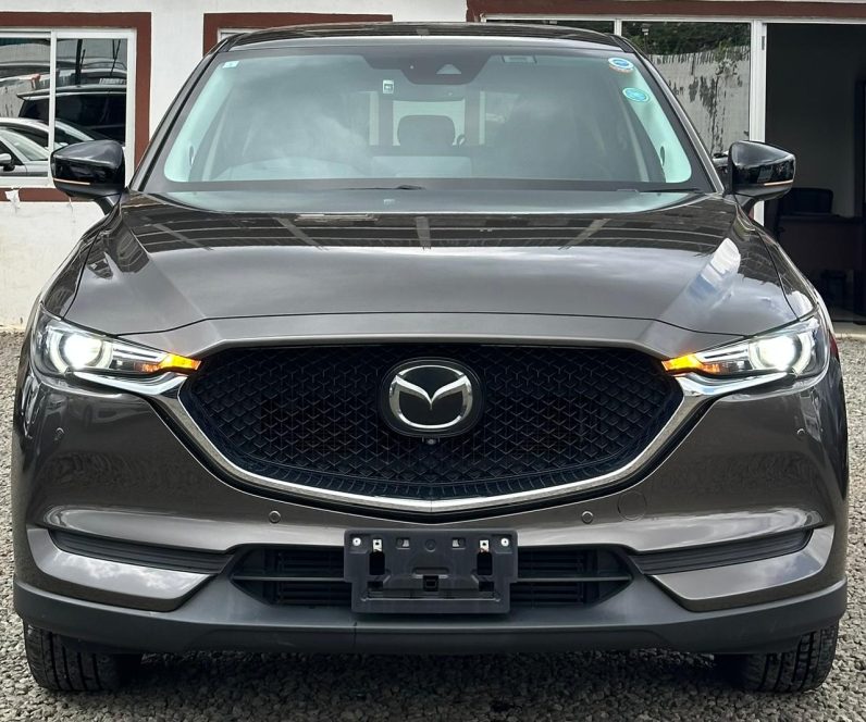 
								Mazda CX-5 full									