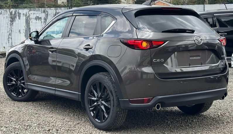
								Mazda CX-5 full									