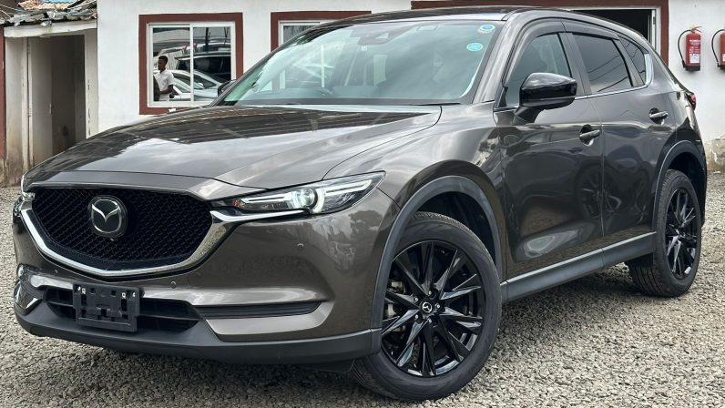 
								Mazda CX-5 full									