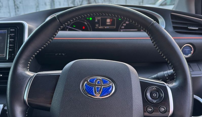 
								Toyota sienta full									