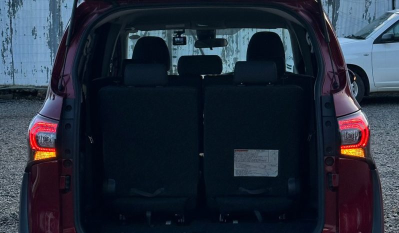 
								Toyota sienta full									