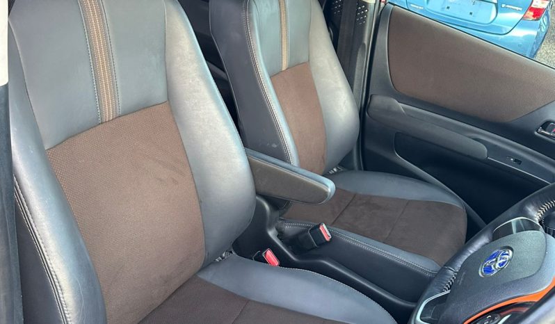 
								Toyota sienta full									