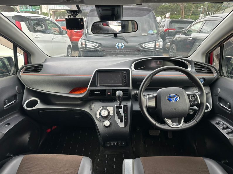 
								Toyota sienta full									