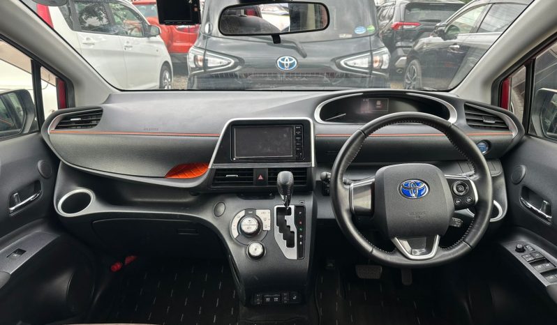 
								Toyota sienta full									
