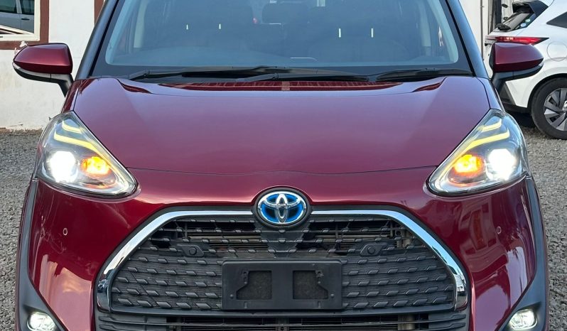 
								Toyota sienta full									
