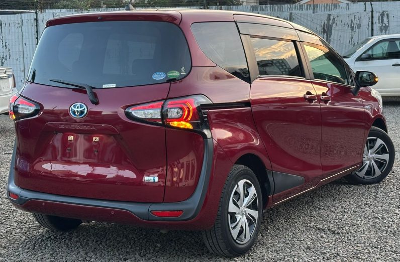 
								Toyota sienta full									