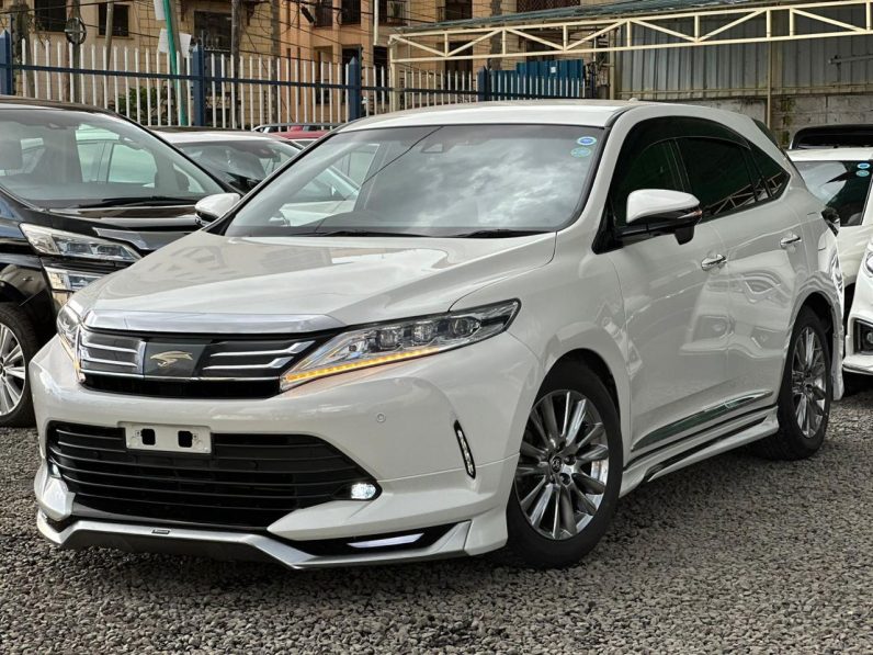 
								Toyota Harrier full									