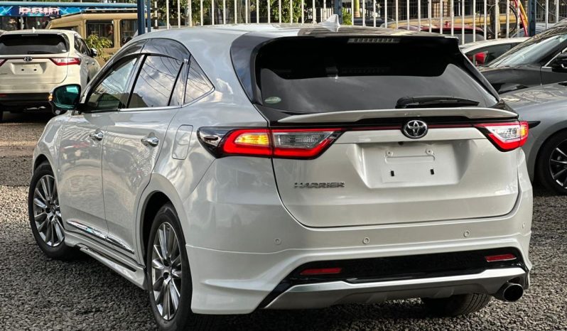 
								Toyota Harrier full									