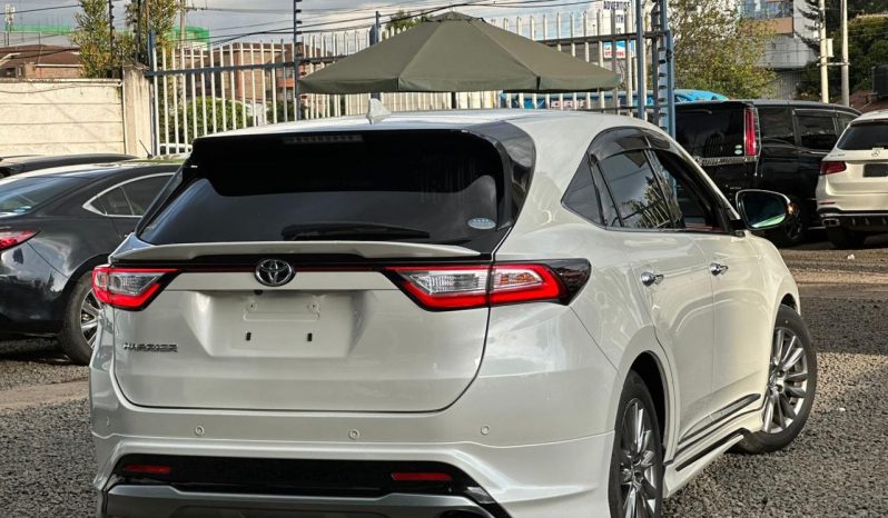 
								Toyota Harrier full									
