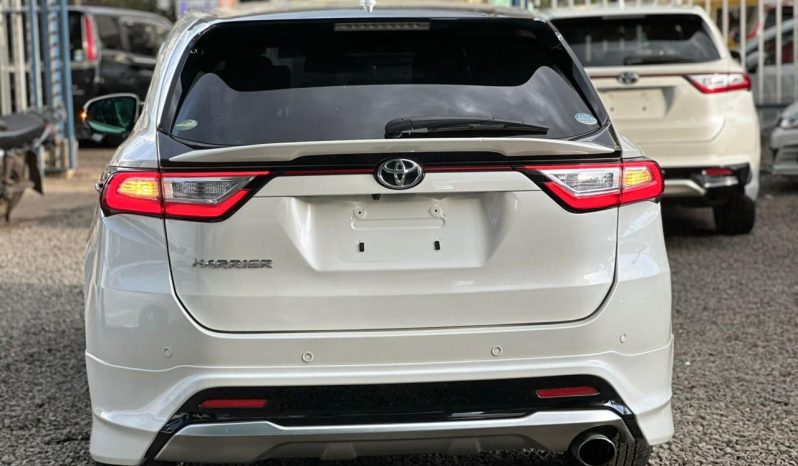
								Toyota Harrier full									