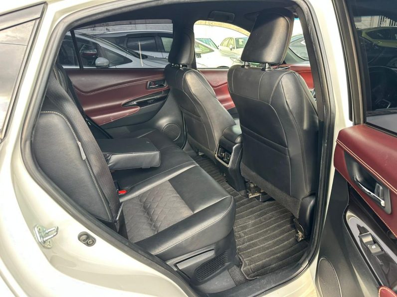 
								Toyota Harrier full									