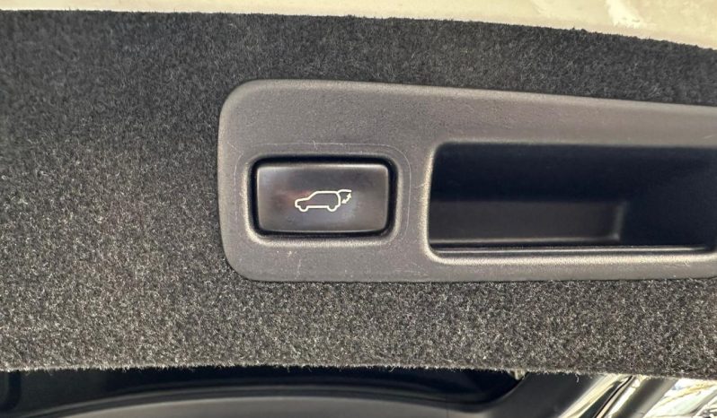 
								Toyota Harrier full									