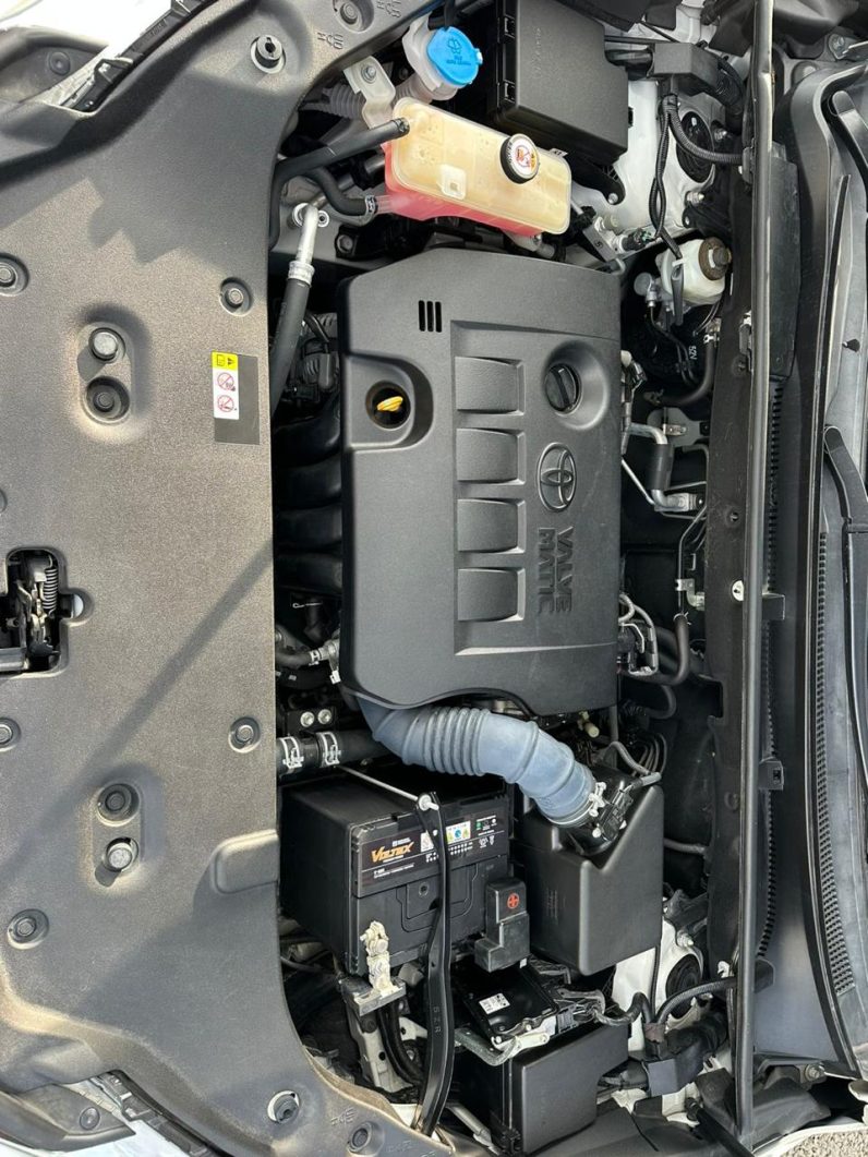 
								Toyota Harrier full									