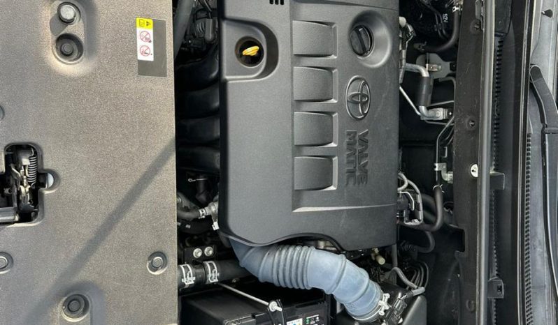 
								Toyota Harrier full									